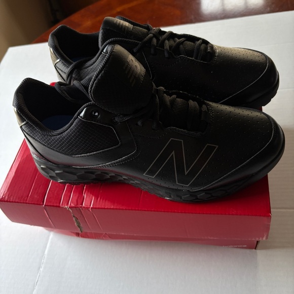 New Balance Other - NIB, New Balance Men's Black Fresh Foam 950v3 Field Baseball Cleat, size 11 Wide